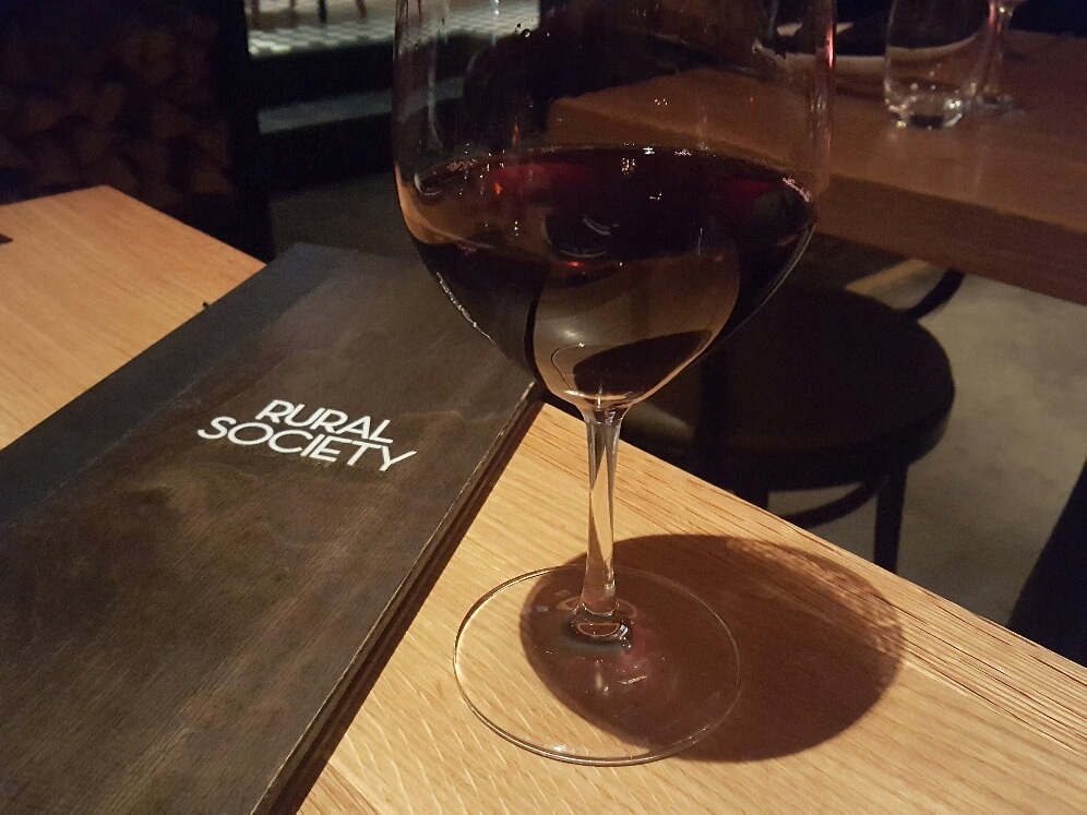 rural-society-wine